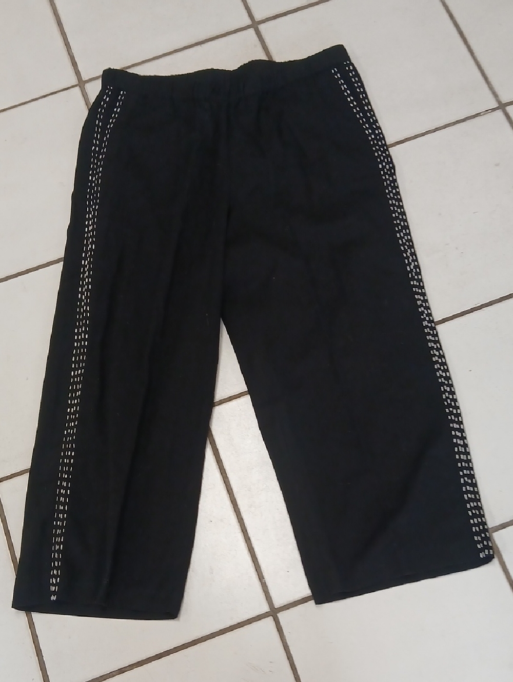 JJill Black Wide-Leg Pants with Side Stitch Detail